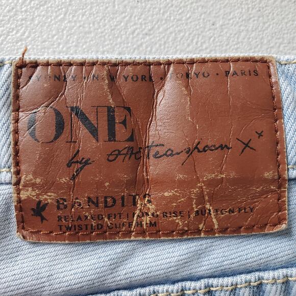 One Teaspoon Bandits Shorts Womens 26 Distressed Denim Frayed Hem Relaxed Fit - Picture 4 of 9